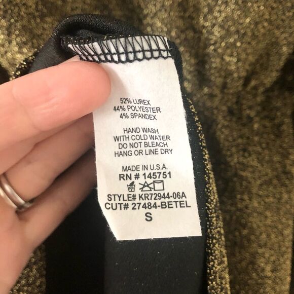 NWT Altar'd State Flare Sleeve Romper in Gold Shimmer - Size S - Picture 9 of 9